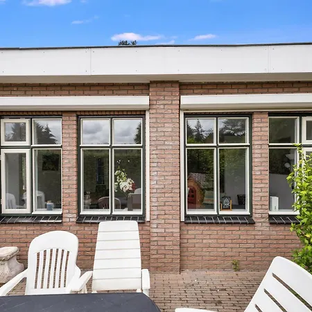 Ruim Vakantiehuis Dichtbij Bos En Heide * Putten