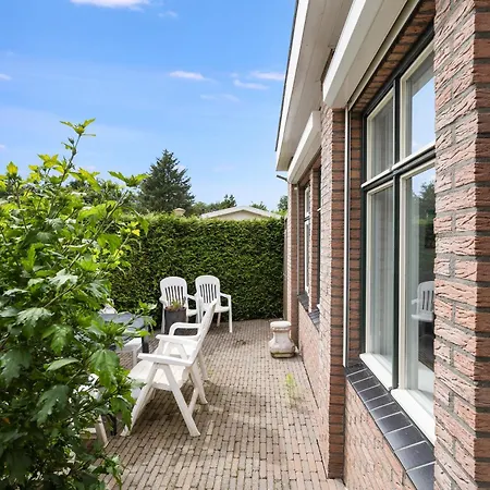 Ruim Vakantiehuis Dichtbij Bos En Heide Ferienhaus Putten