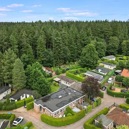 Ruim Vakantiehuis Dichtbij Bos En Heide Putten